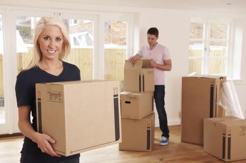 Local removal truck service for homes and flats in Ilford